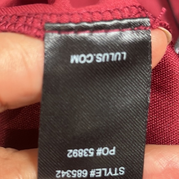 Lulus burgundy cut out waist maxi dress size small new bridesmaid - Picture 10 of 11